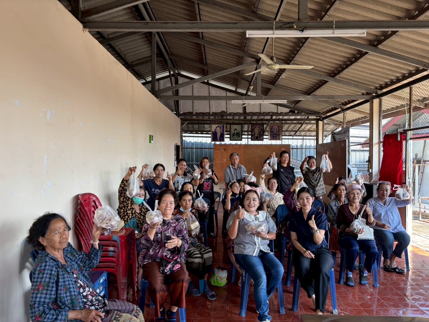 ⛰#พช.ดอยหล่อ :  ดำเนินโครงการส่งเสริมประชาชนที่เป็นสมาชิกกองทุนชุมชนเข้าถึงแหล่งทุน