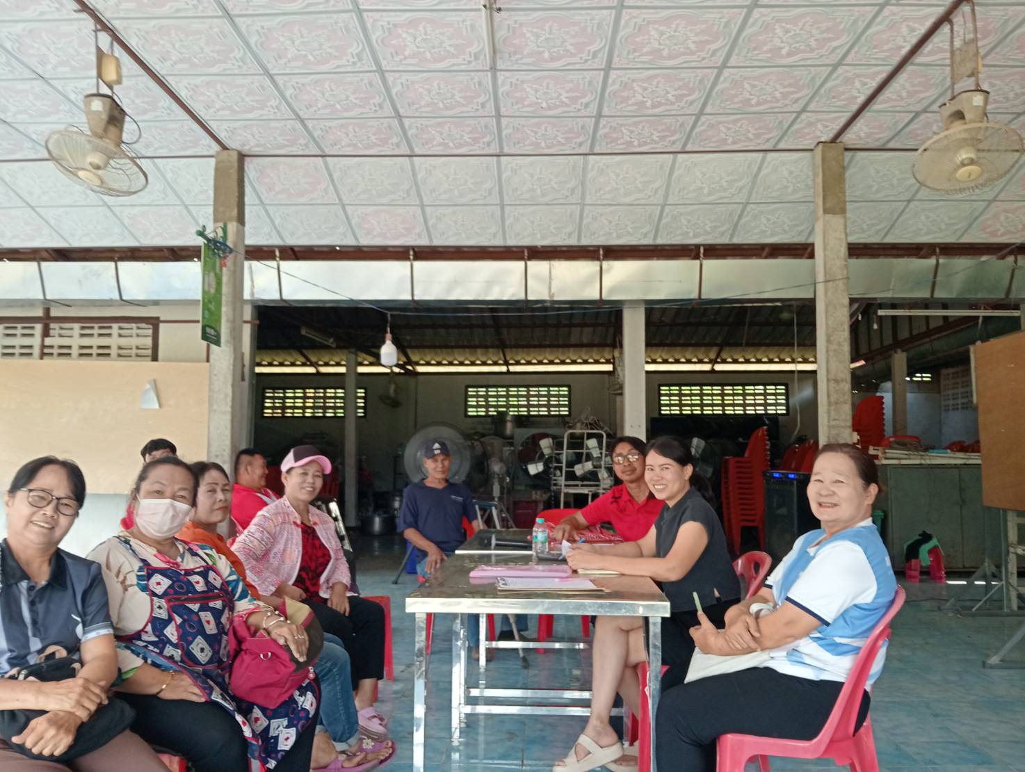 ⛰พช.ดอยหล่อ ลงพื้นที่ติดตามโครงการแก้ไขปัญหาความยากจน (กข.คจ)